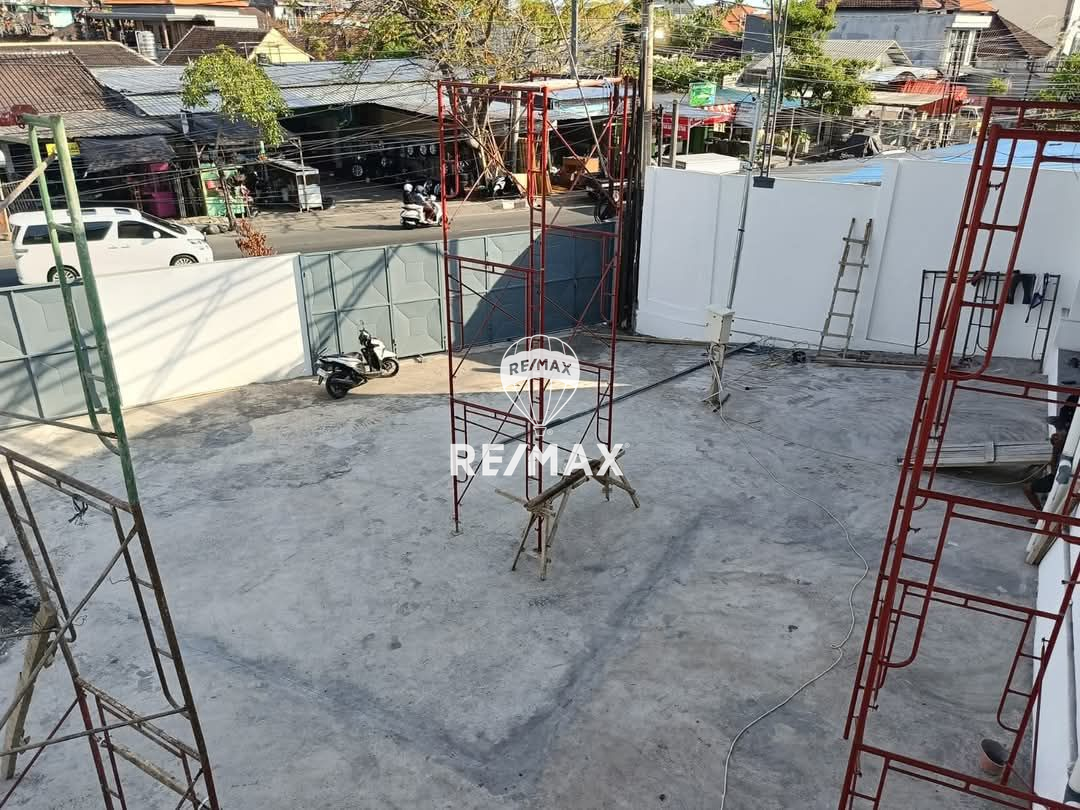 Dijual gudang dan kantor Mahendradata Denpasar barat